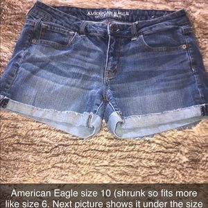 AE shorts (Bundle both AE SHORTS for $20 💵)